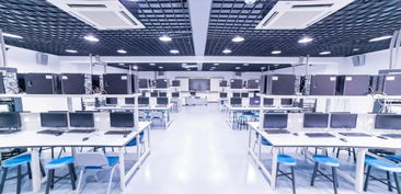 带你走进玄武中专信息技术系 揭秘网络信息技术研发的无限潜能